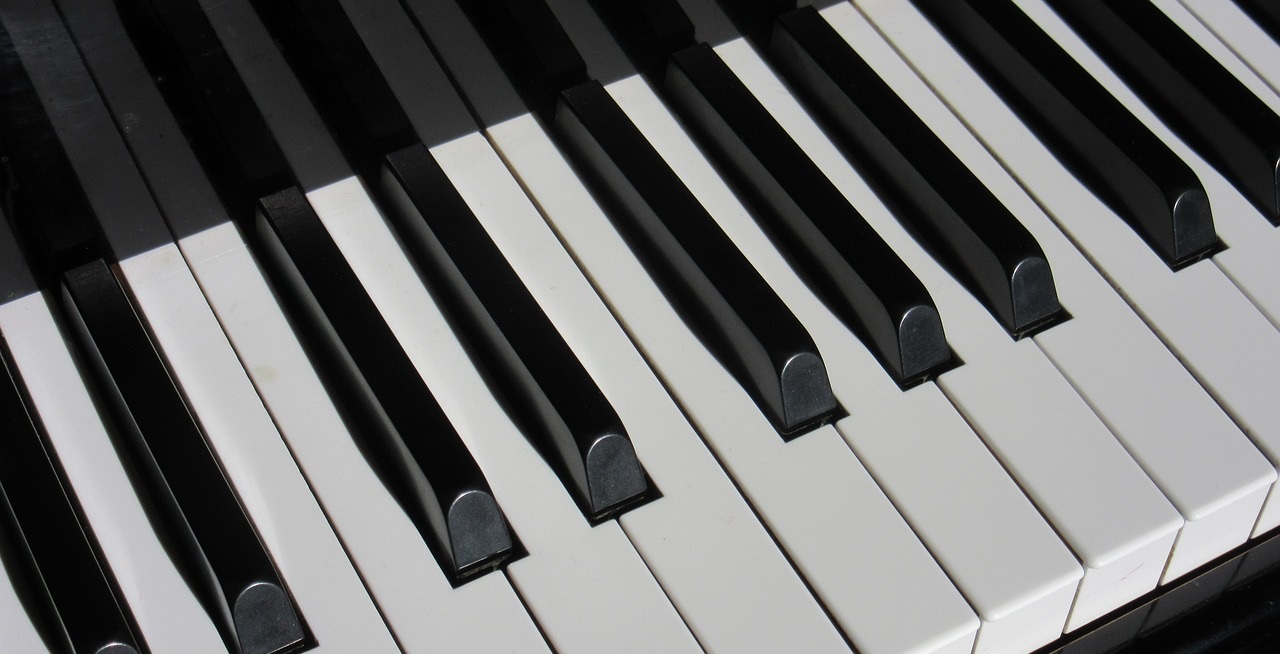 VARNA Grand Glass Piano